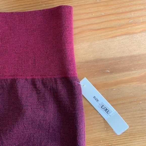 Yi Tong | Maroon Red Cotton Blend Knit Leggings - Picture 9 of 12